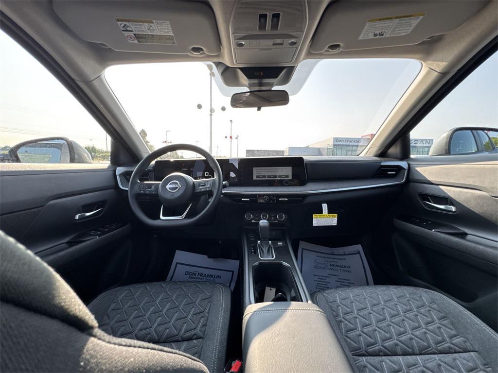new 2025 Nissan Kicks car, priced at $27,156