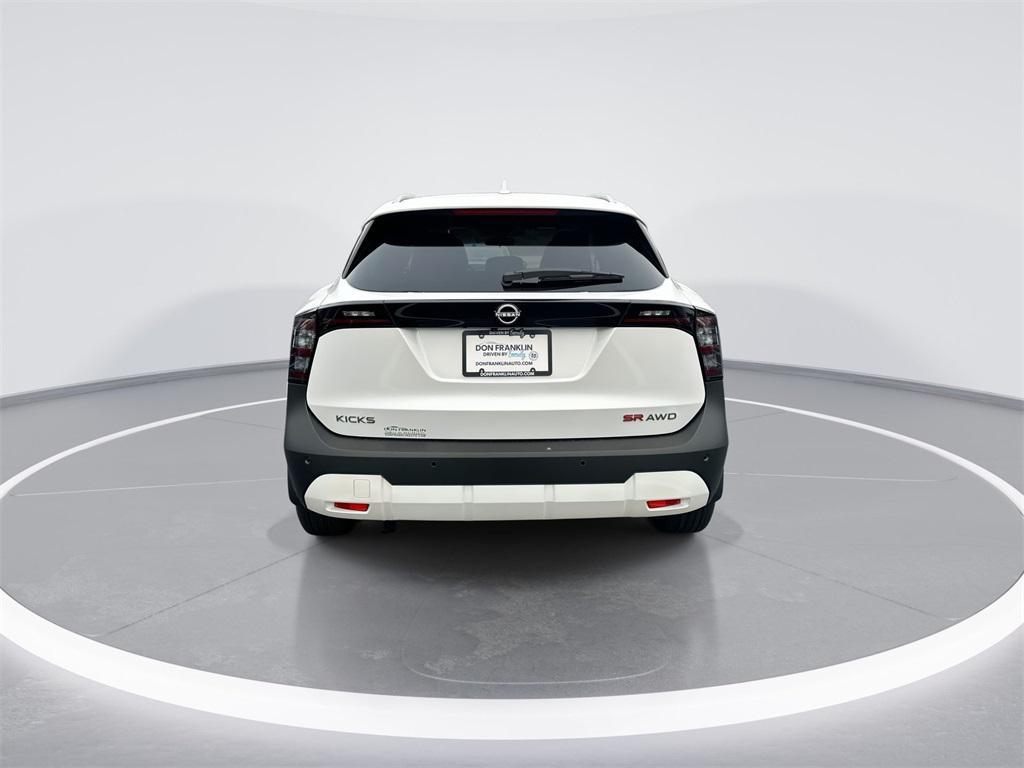 new 2025 Nissan Kicks car, priced at $30,985