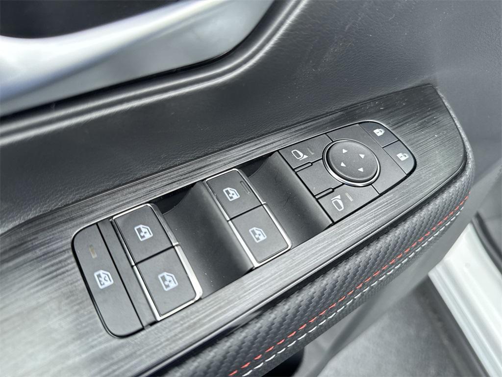 new 2025 Nissan Kicks car, priced at $30,985