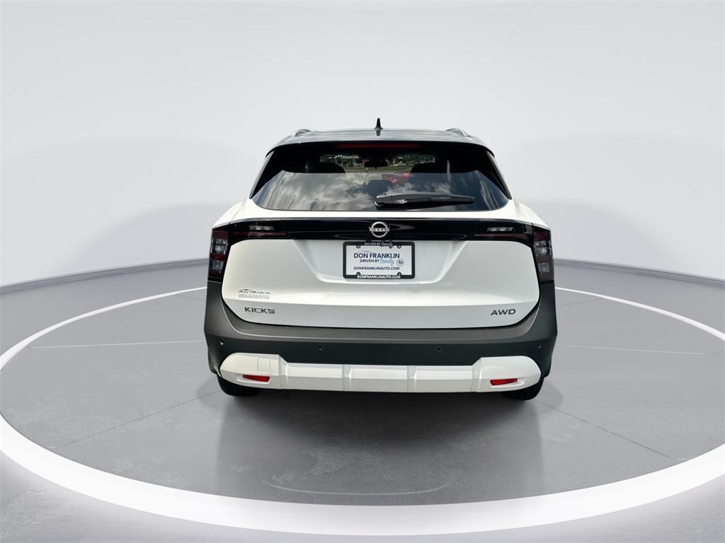 new 2025 Nissan Kicks car, priced at $27,854