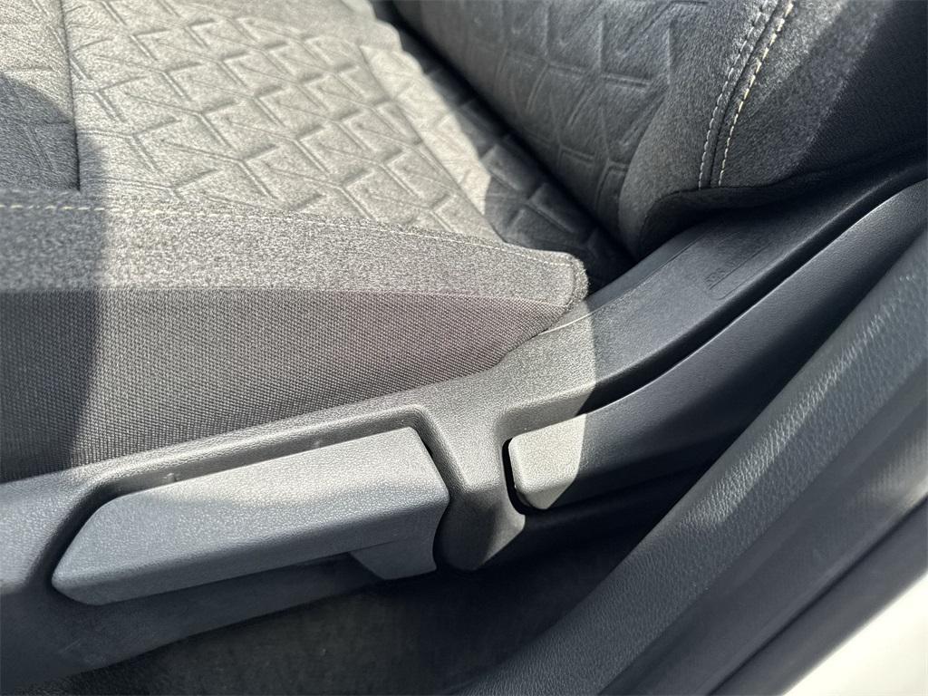 new 2025 Nissan Kicks car, priced at $27,854