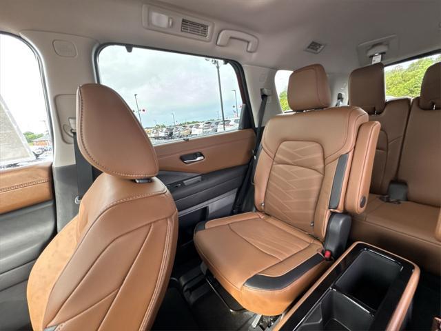 new 2025 Nissan Pathfinder car, priced at $51,432