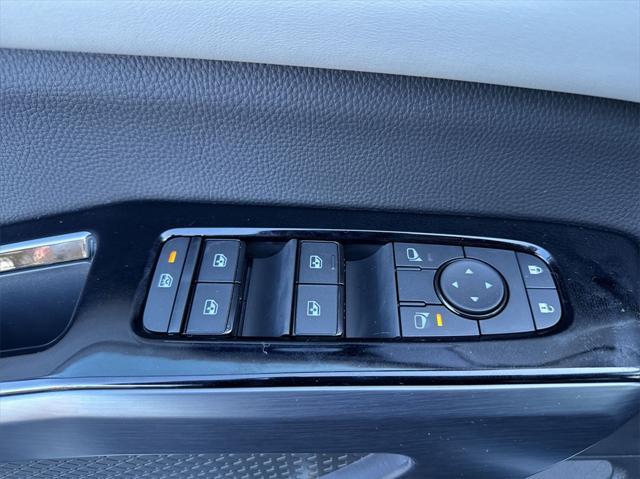 new 2025 Nissan Pathfinder car, priced at $46,657
