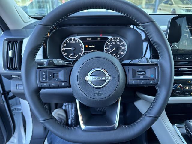 new 2025 Nissan Pathfinder car, priced at $46,657