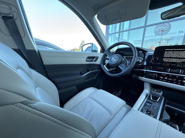 new 2025 Nissan Pathfinder car, priced at $46,657