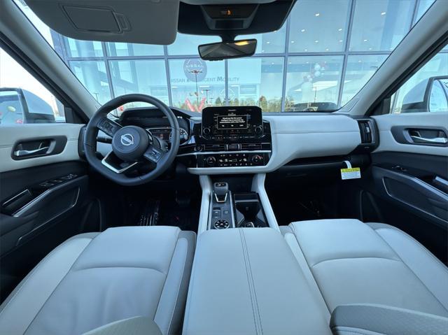 new 2025 Nissan Pathfinder car, priced at $46,657