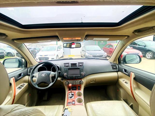 used 2008 Toyota Highlander car, priced at $6,999