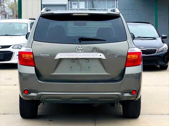 used 2008 Toyota Highlander car, priced at $6,999