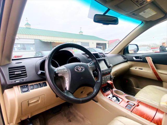 used 2008 Toyota Highlander car, priced at $6,999