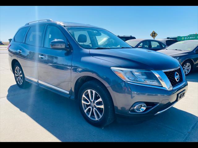 used 2014 Nissan Pathfinder car