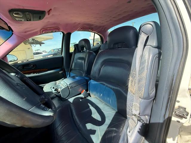 used 2000 Buick LeSabre car, priced at $2,500