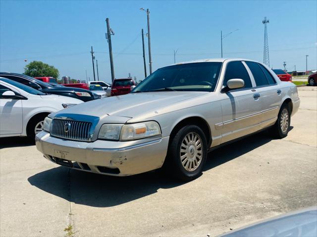 used 2008 Mercury Grand Marquis car, priced at $3,700