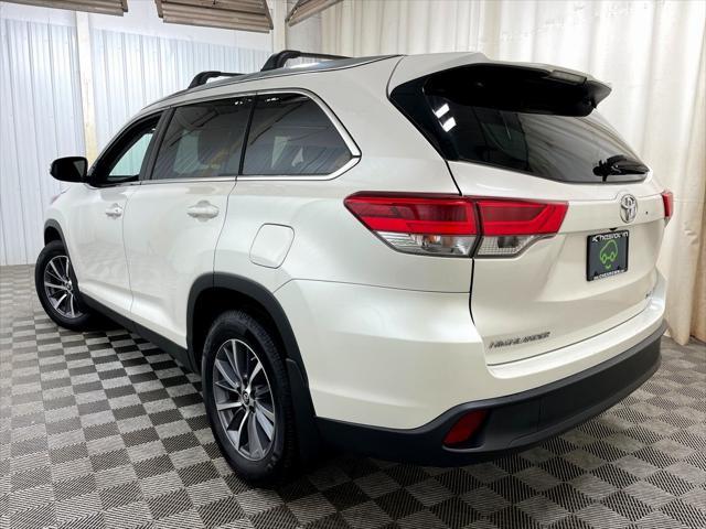 used 2019 Toyota Highlander car, priced at $28,795