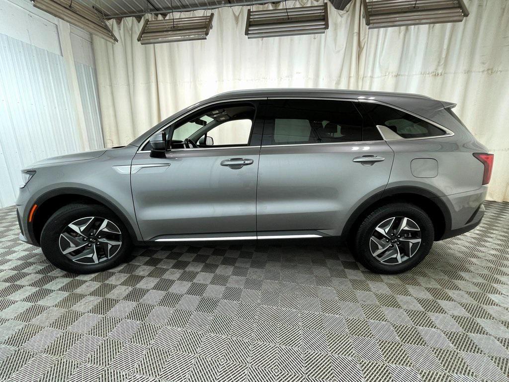 used 2021 Kia Sorento Hybrid car, priced at $20,479