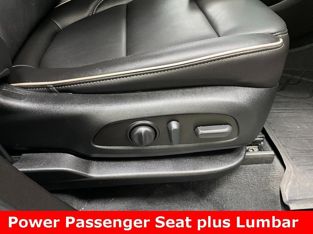 used 2023 Chevrolet Traverse car, priced at $41,559