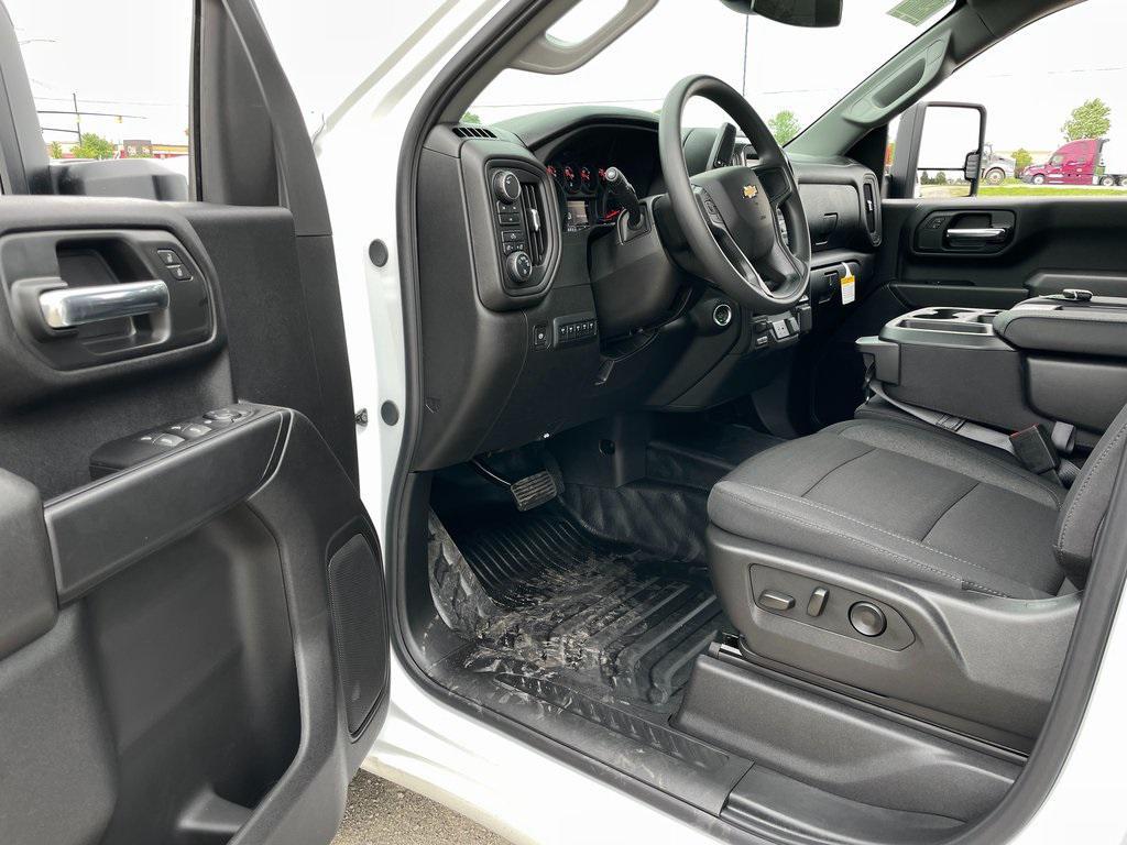 new 2025 Chevrolet Silverado 3500 car, priced at $48,788
