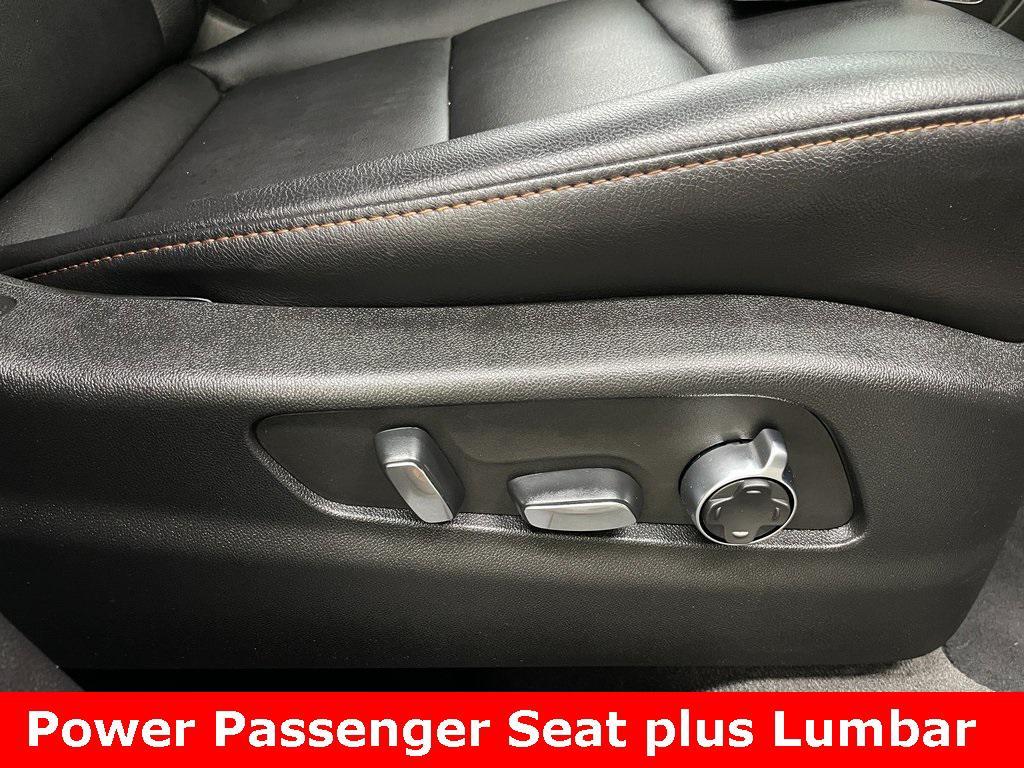 used 2023 Cadillac XT4 car