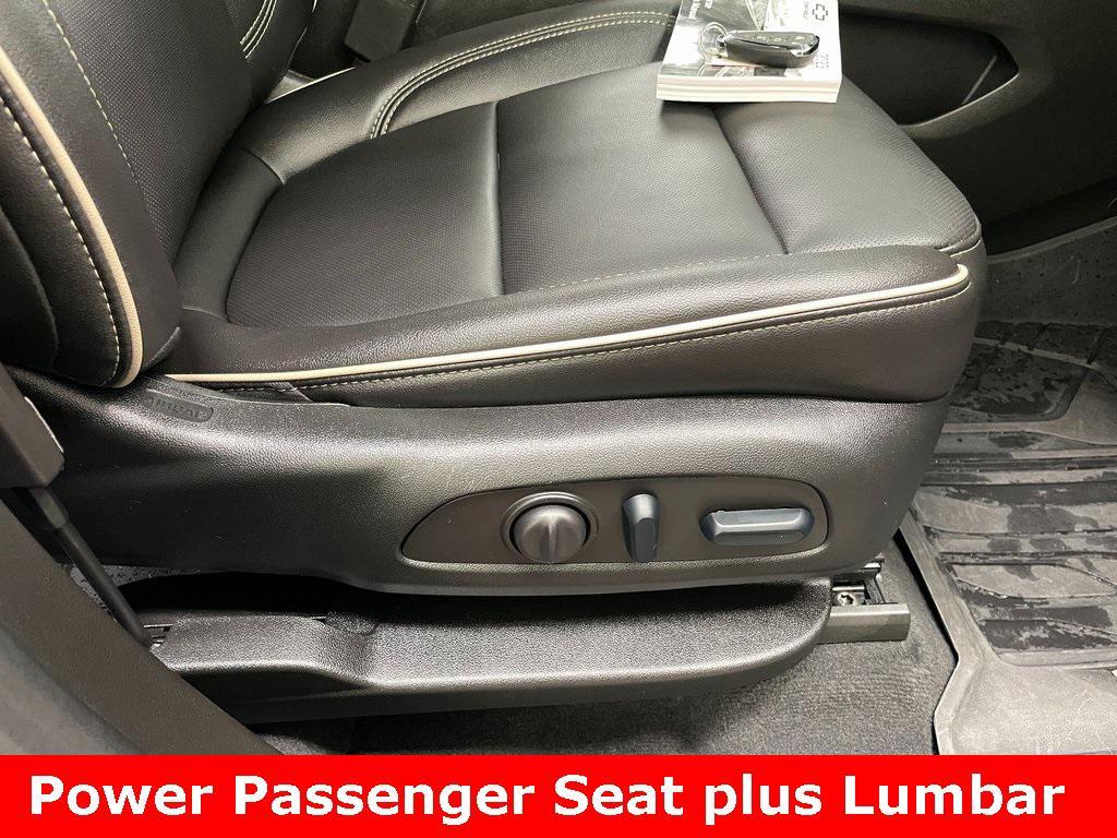 used 2023 Chevrolet Traverse car, priced at $42,995