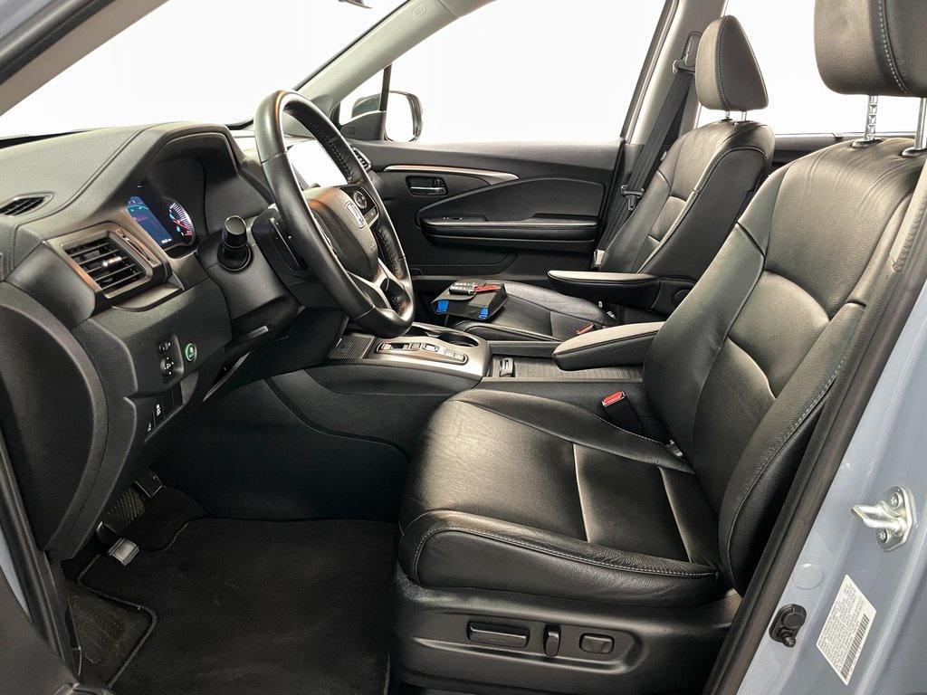 used 2022 Honda Pilot car, priced at $32,999