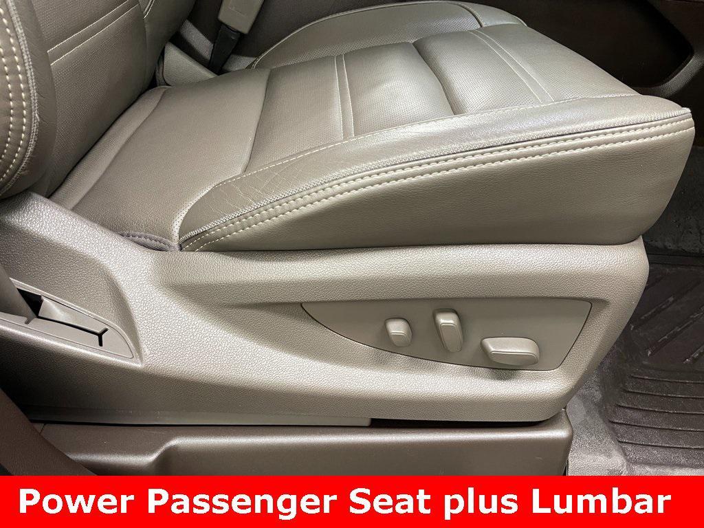 used 2018 GMC Yukon car, priced at $27,499