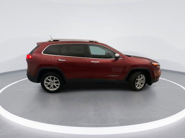 used 2015 Jeep Cherokee car, priced at $11,490