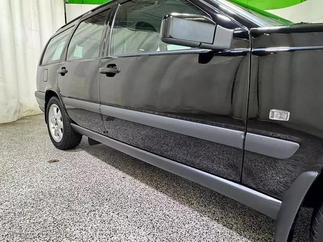 used 2000 Volvo V70 car, priced at $13,888