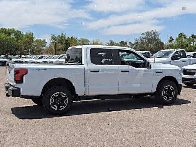 new 2023 Ford F-150 Lightning car