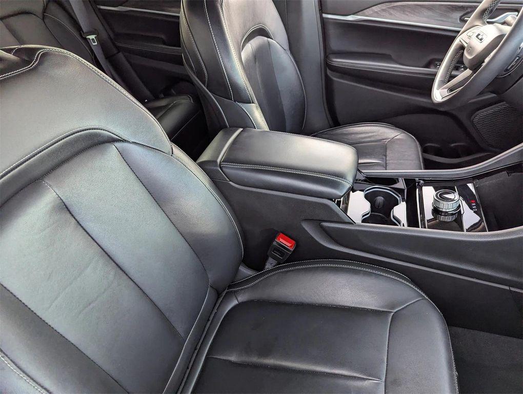 used 2023 Jeep Grand Cherokee car, priced at $26,897