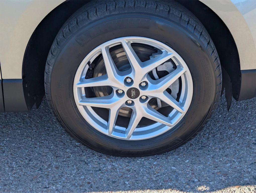 used 2024 Ford Edge car, priced at $24,935