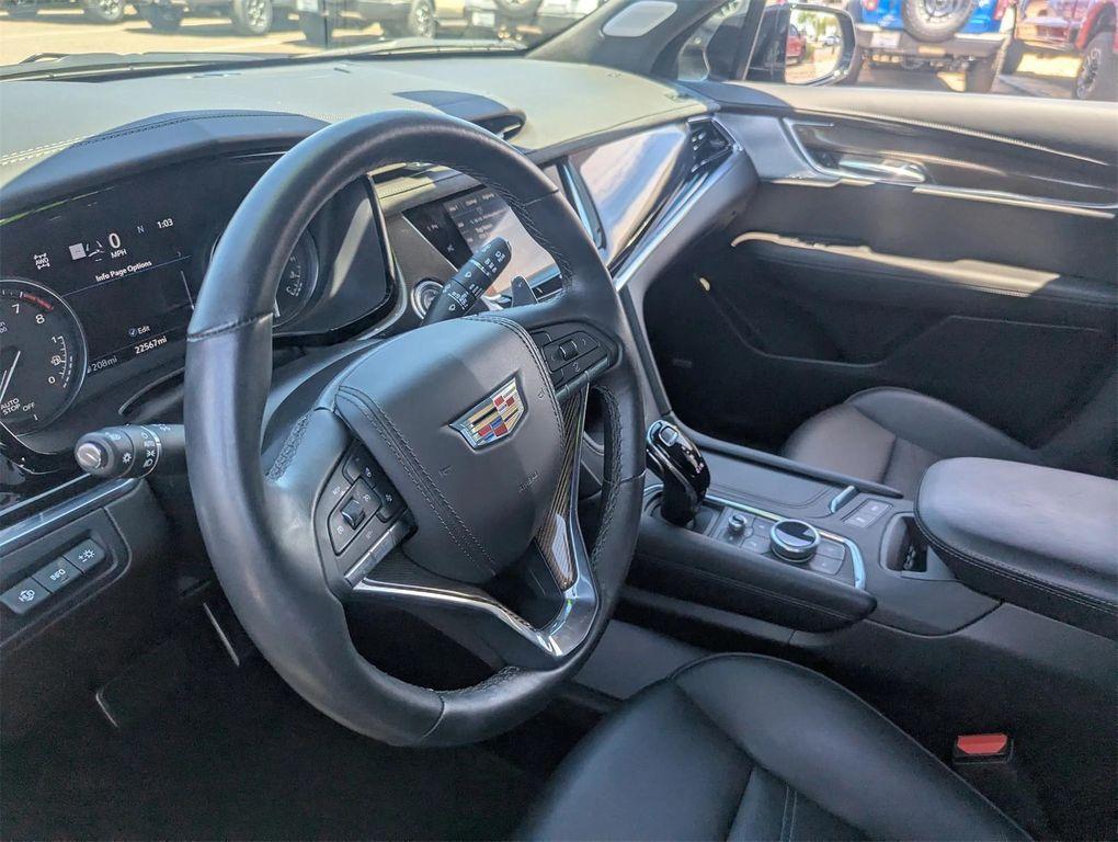 used 2024 Cadillac XT6 car, priced at $48,495