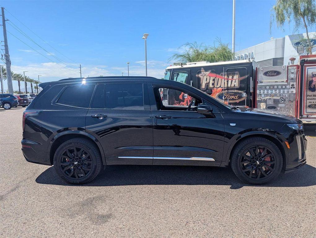 used 2024 Cadillac XT6 car, priced at $48,495