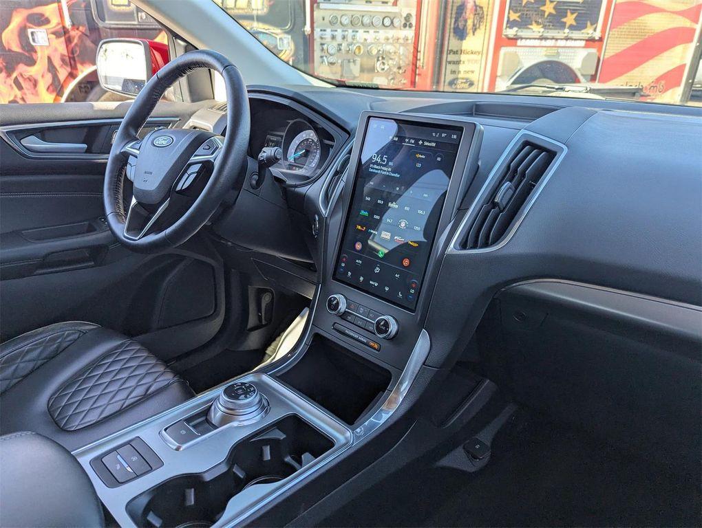 used 2024 Ford Edge car, priced at $26,877