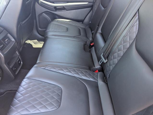 used 2024 Ford Edge car, priced at $26,995