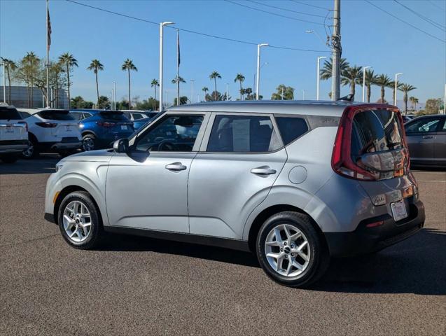 used 2022 Kia Soul car, priced at $15,995