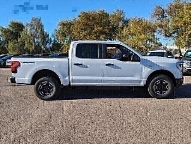 new 2023 Ford F-150 Lightning car