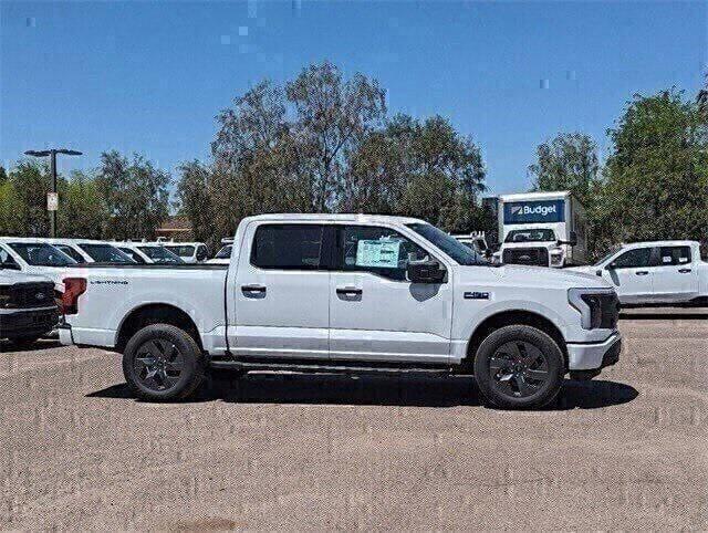 new 2024 Ford F-150 Lightning car