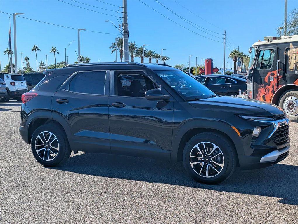 used 2024 Chevrolet TrailBlazer car, priced at $21,572
