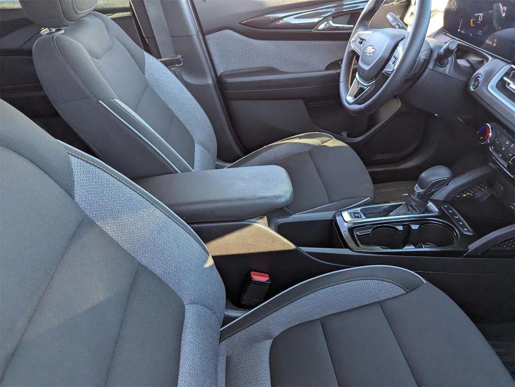 used 2024 Chevrolet TrailBlazer car, priced at $21,572