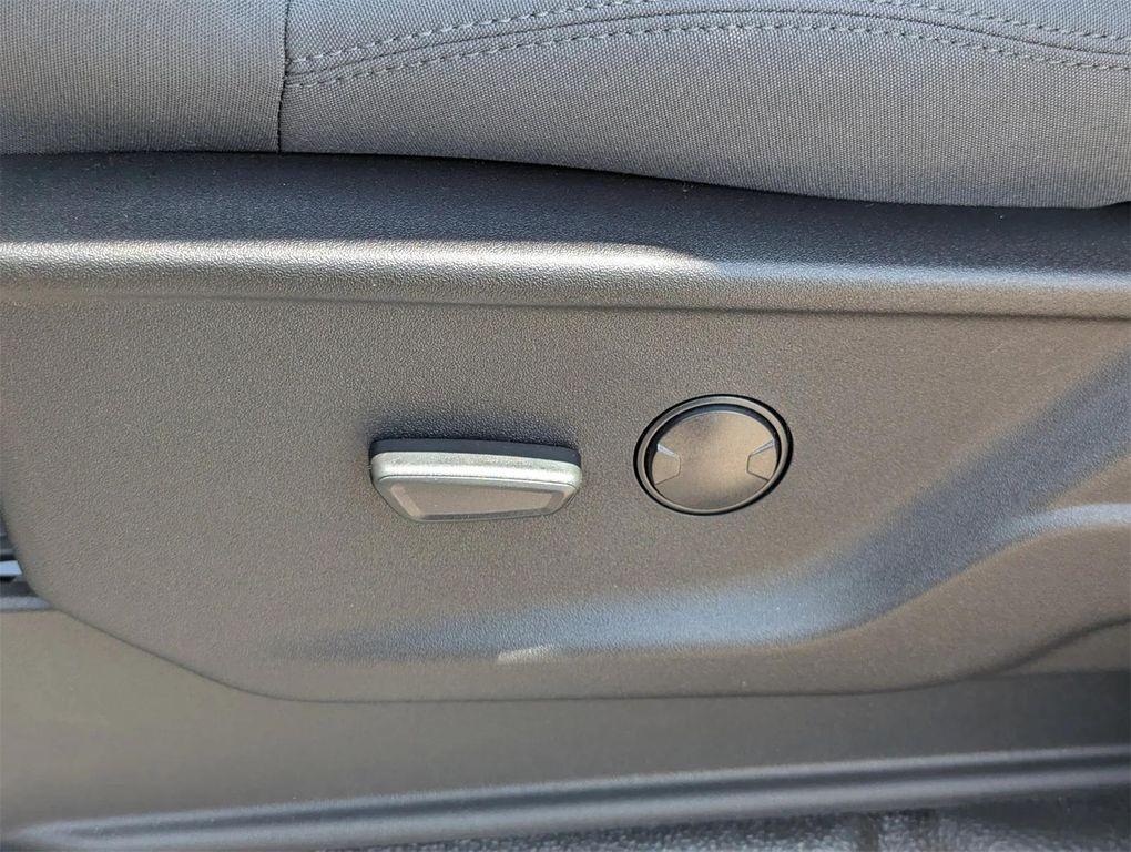 new 2025 Ford Expedition car, priced at $59,020