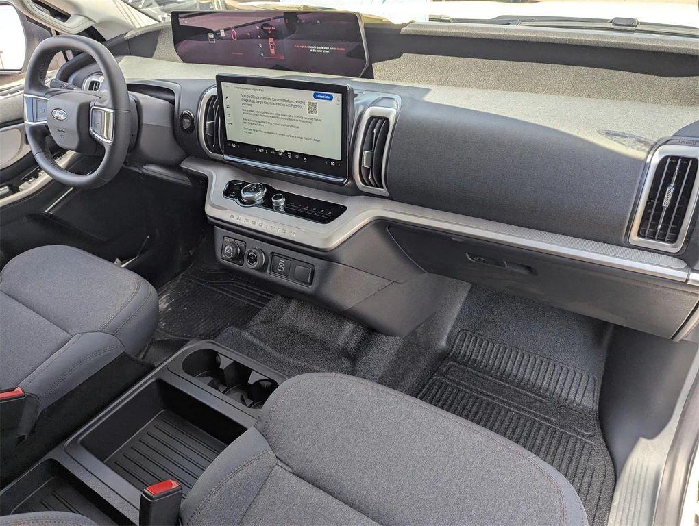 new 2025 Ford Expedition car, priced at $59,020