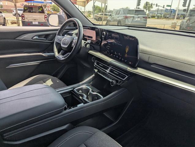 used 2024 Chevrolet Traverse car, priced at $39,481