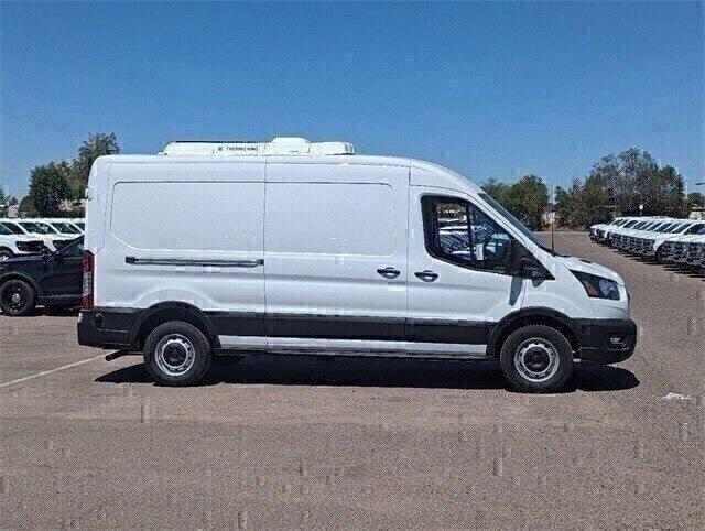 new 2024 Ford Transit-250 car