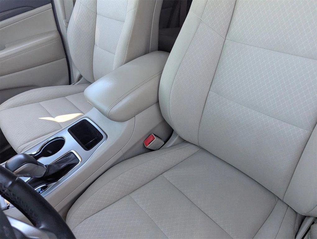 used 2022 Jeep Grand Cherokee car, priced at $23,997