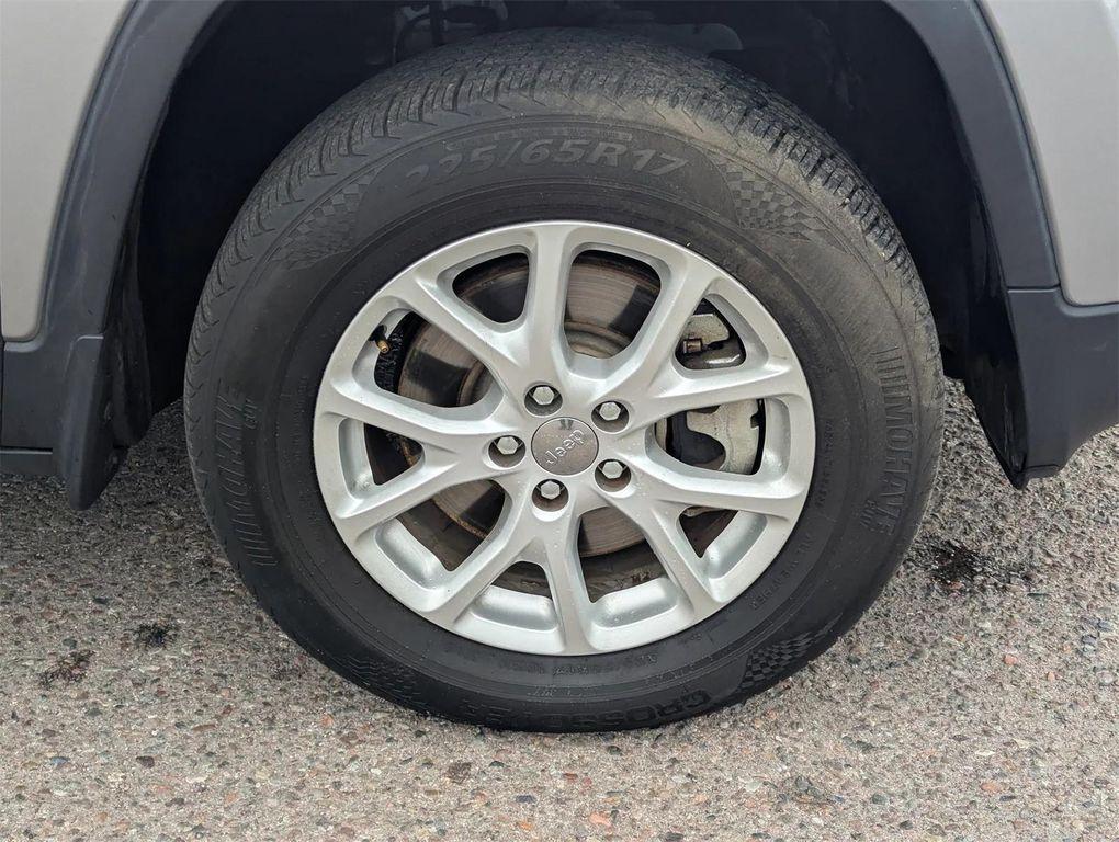 used 2017 Jeep Cherokee car, priced at $10,569