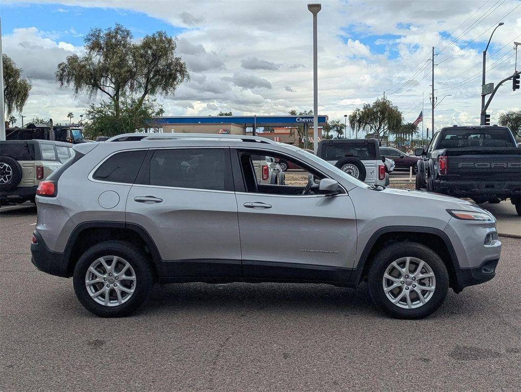 used 2017 Jeep Cherokee car, priced at $10,569