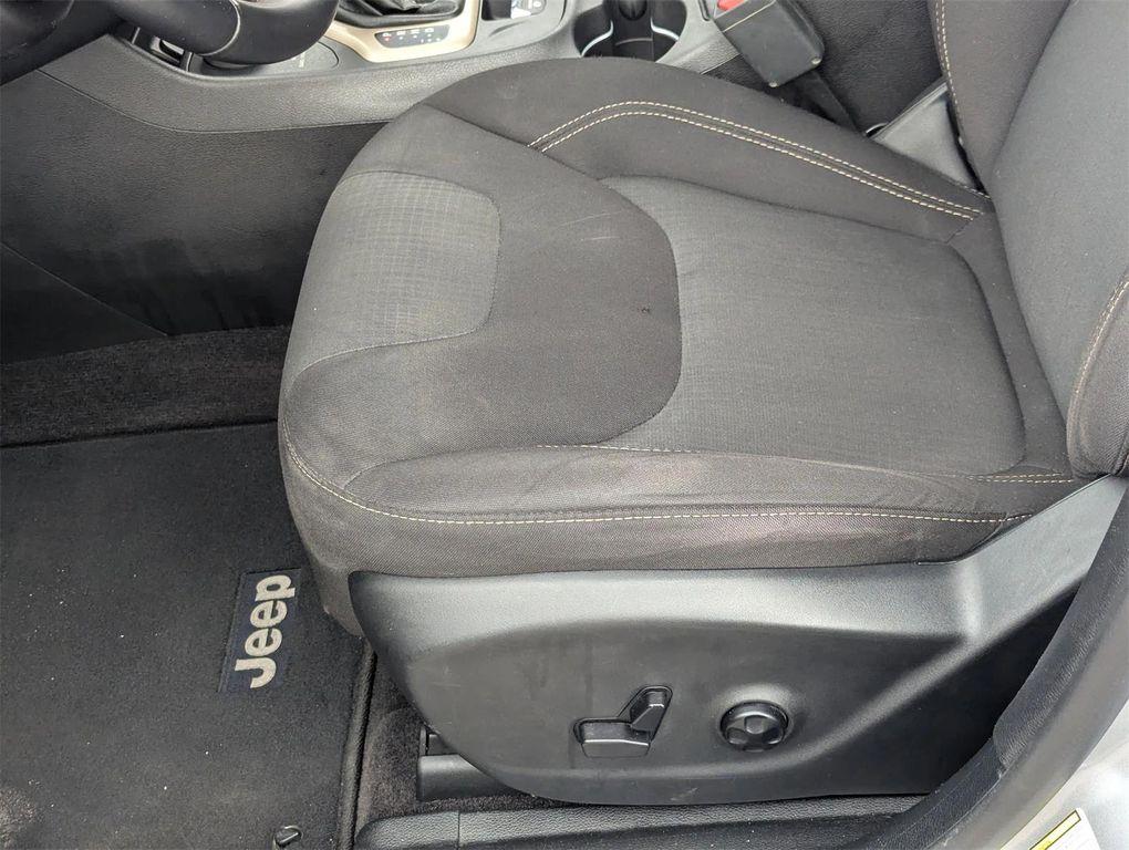 used 2017 Jeep Cherokee car, priced at $10,569