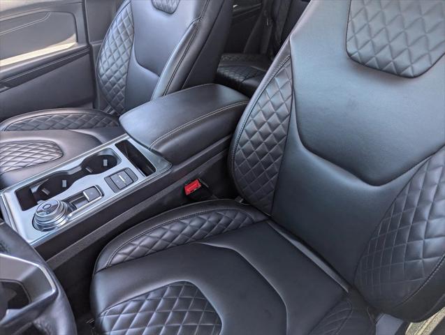 used 2024 Ford Edge car, priced at $28,995