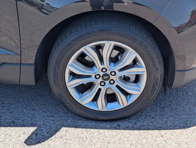 used 2024 Ford Edge car, priced at $28,995