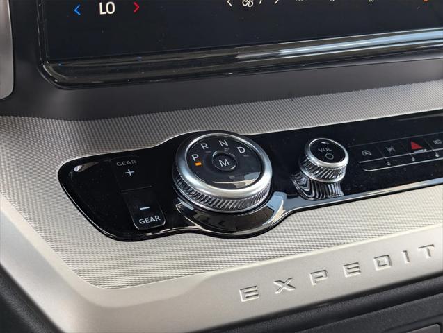 new 2025 Ford Expedition car, priced at $59,020