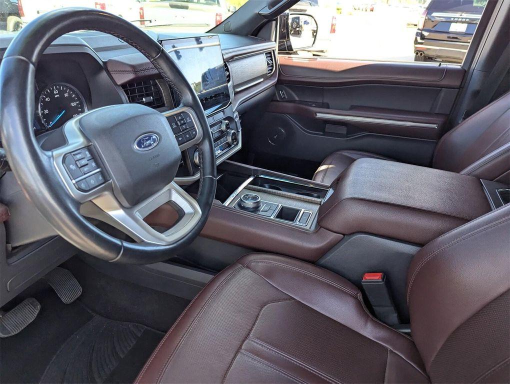 used 2023 Ford Expedition car, priced at $41,989
